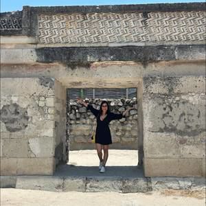 Meet your Posher, Karina